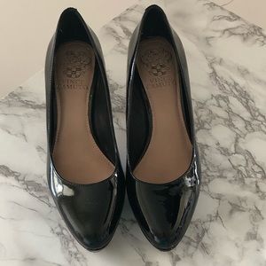 Vince Camuto black patent heels size 6